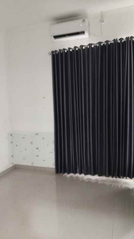 over kredit 48jt rumah dekat pasar parung bogor