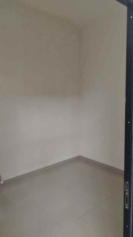 over kredit 48jt rumah dekat pasar parung bogor