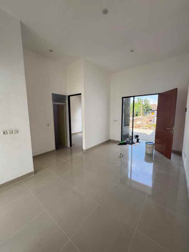 ready rumah tipe 45 di blambangan permai