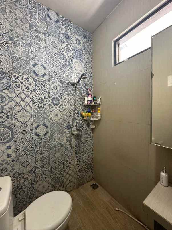 ruko gudang kantor sariwangi