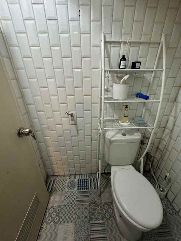 ruko gudang kantor sariwangi