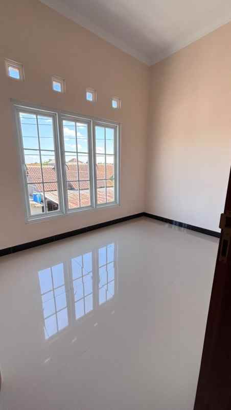 rumah 2 lantai 4 kt banguntapan diskon cash rp300 juta