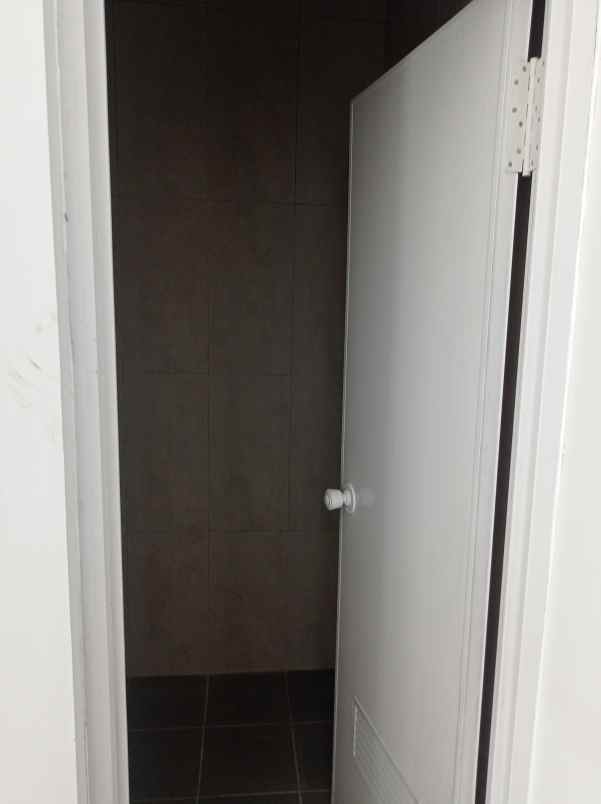 rumah 2 lantai murah model modern dalam cluster elit