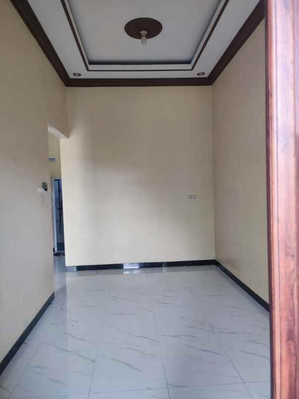 rumah 2 lantai riverland kalirejo lawang