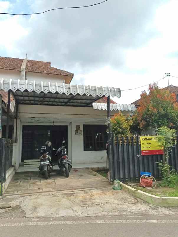 rumah 2 lantai siap huni lokasi blimbing kota malang