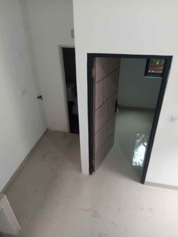 rumah 2 lantai terlaris dekat stasiun lenteng agung