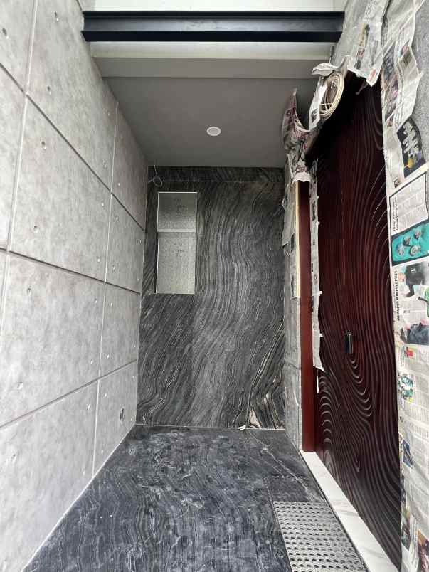 rumah 3 lantai waterfront selangkah dari cbd citraland