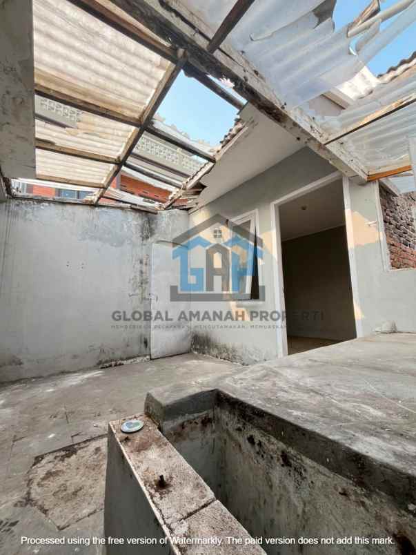 rumah apa adanya disariwangi regency lingkungan nyaman