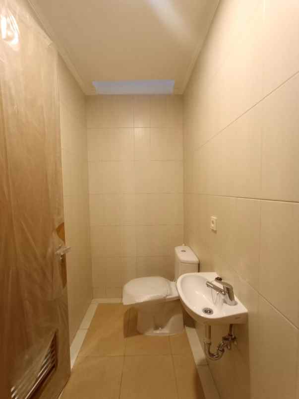 rumah baru cinere model minimalis tropis