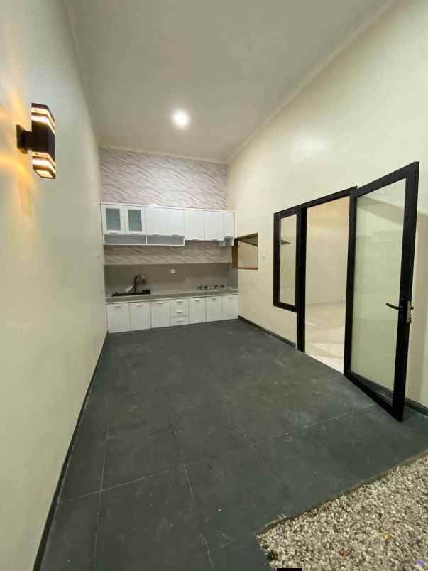 rumah baru modern american classic lokasi sawojajar 1