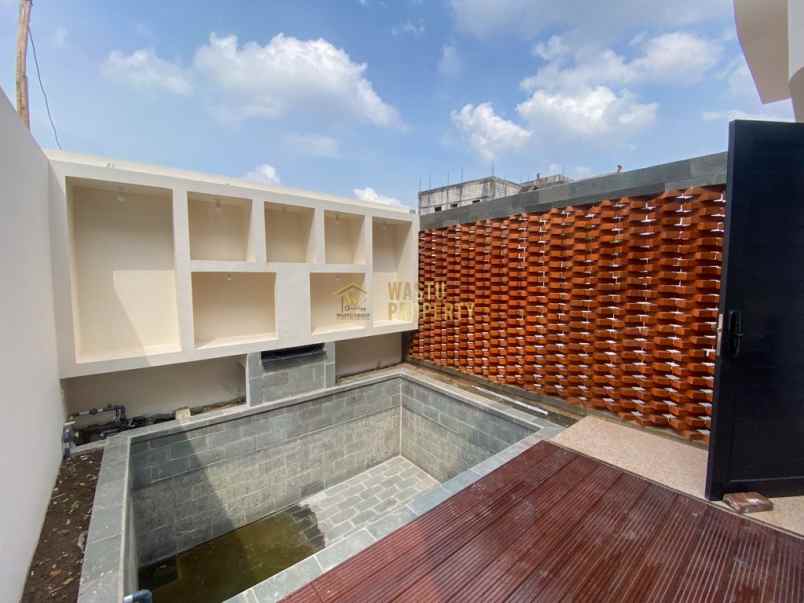 rumah baru semi villa dekat amplaz atmajaya