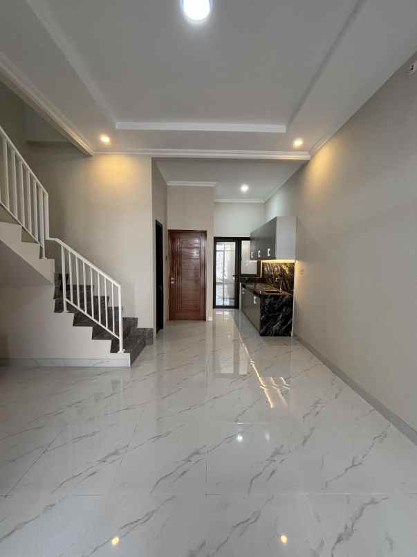 rumah baru tahap finishing di sumur batu jakpus