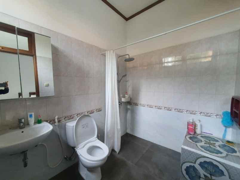 rumah besar tanah luas di jl raya lenteng agung