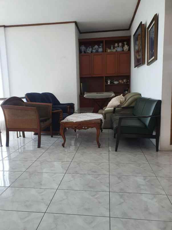 rumah besar tanah luas di jl raya lenteng agung