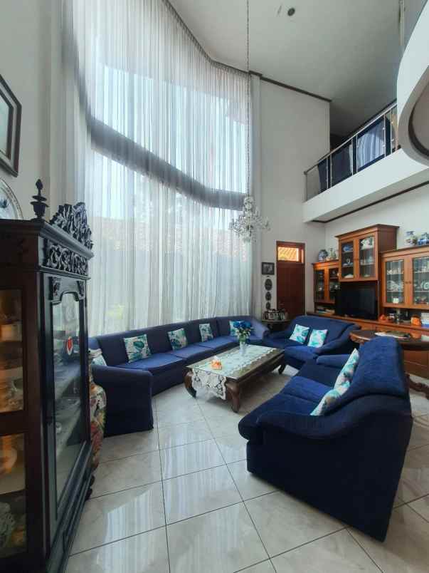 rumah besar tanah luas di jl raya lenteng agung