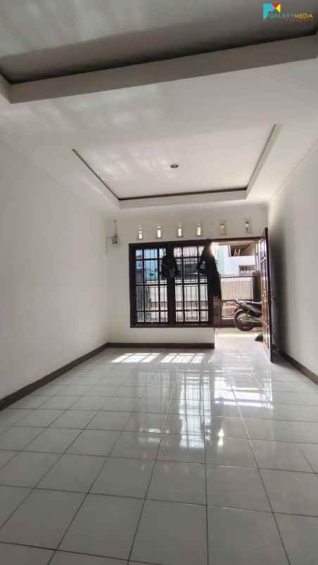 rumah caman jatibening bekasi