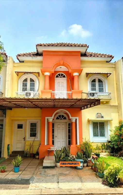 rumah canti 2 lantai raffles hills cibubur