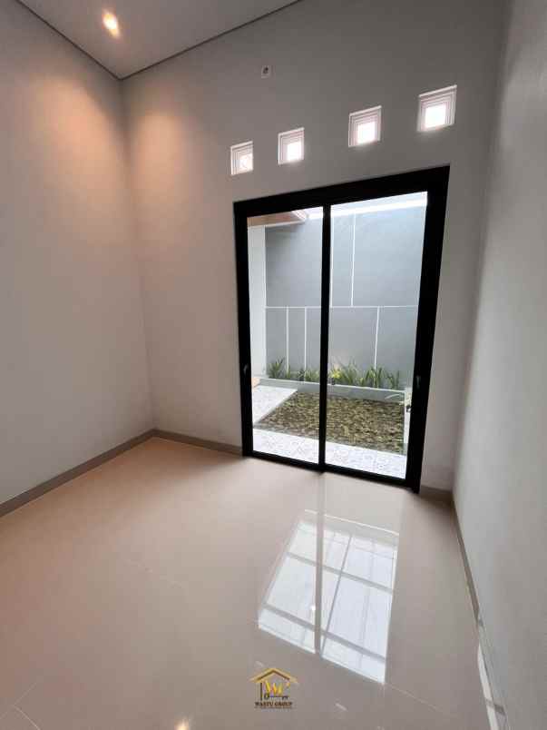 rumah cantik nyaman lokasi strategis dekat kampus uii