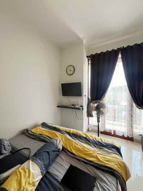 rumah ciputat dengan lingkungan yang bikin betah