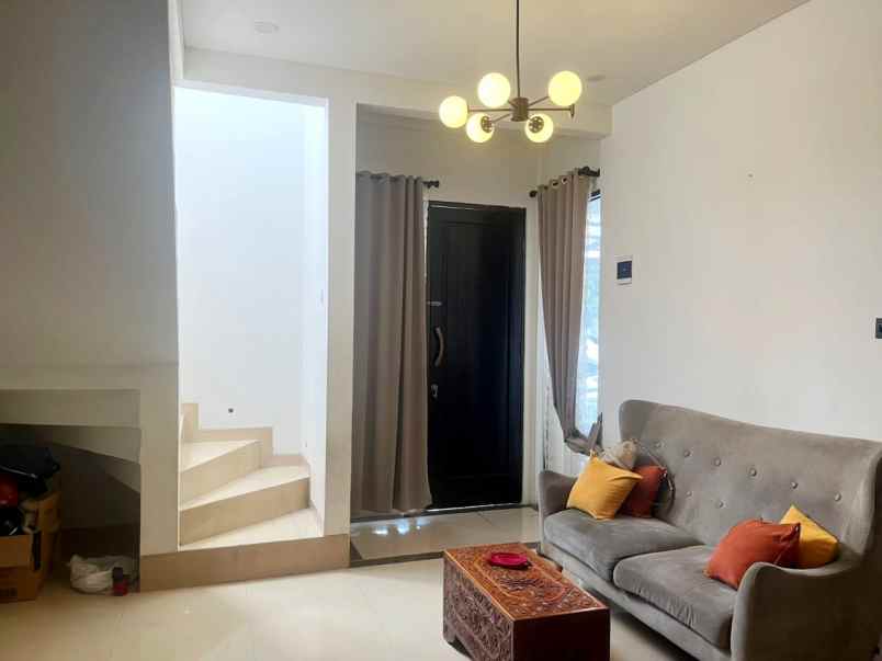 rumah ciputat dengan lingkungan yang bikin betah