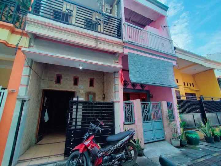 rumah daerah setro lebak ploso 2 lantai 300 jt nego