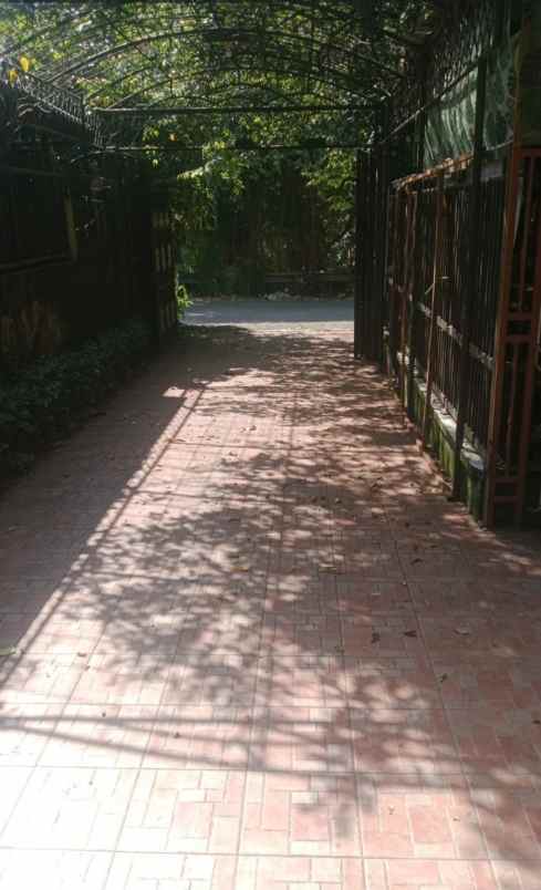 rumah dan tempat usaha strategis di pancoran mas depok