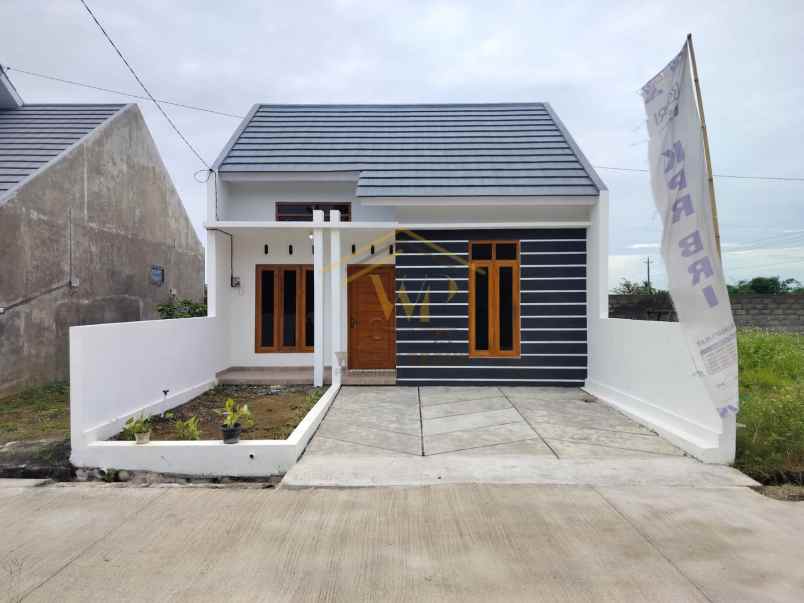 rumah desain modern cantik di godean