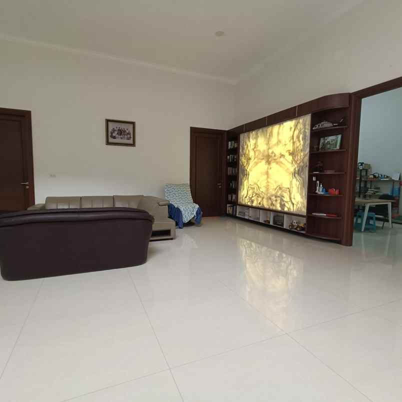 rumah dharmahusada utara siap huni 2 lantai