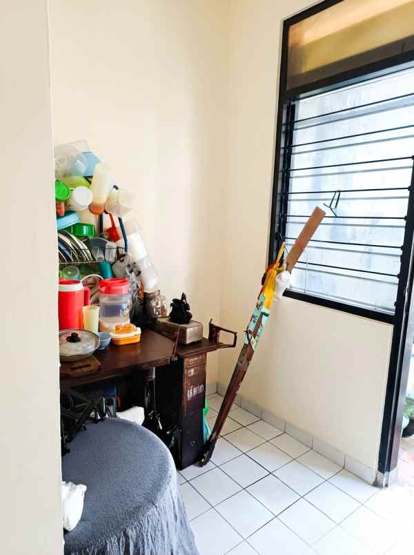rumah di tytyan indah medan satria bekasi