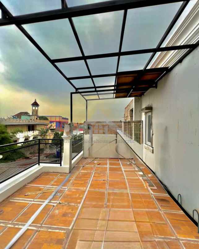 rumah dijual dekat universitas indonesia depok