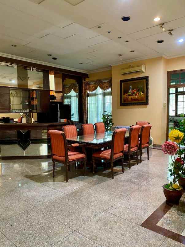 rumah dijual di arjuna utara