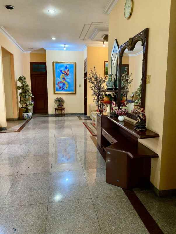 rumah dijual di arjuna utara