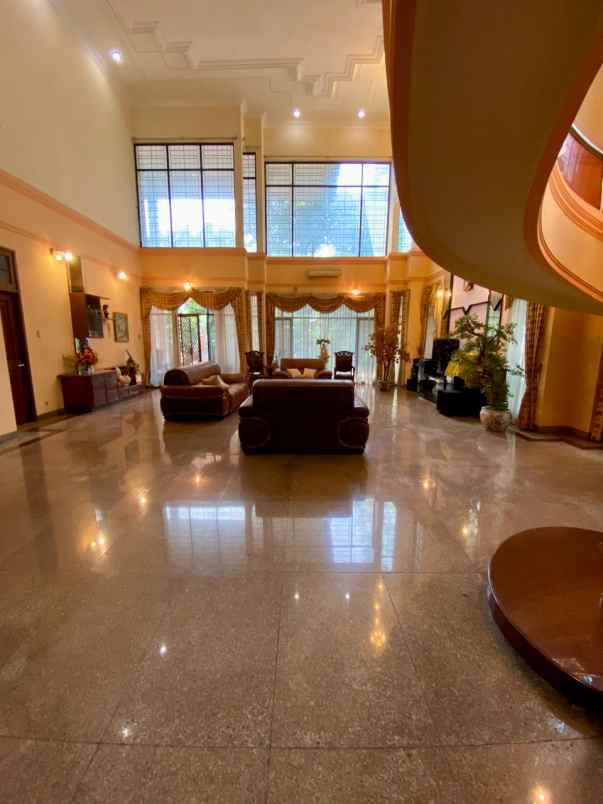 rumah dijual di arjuna utara