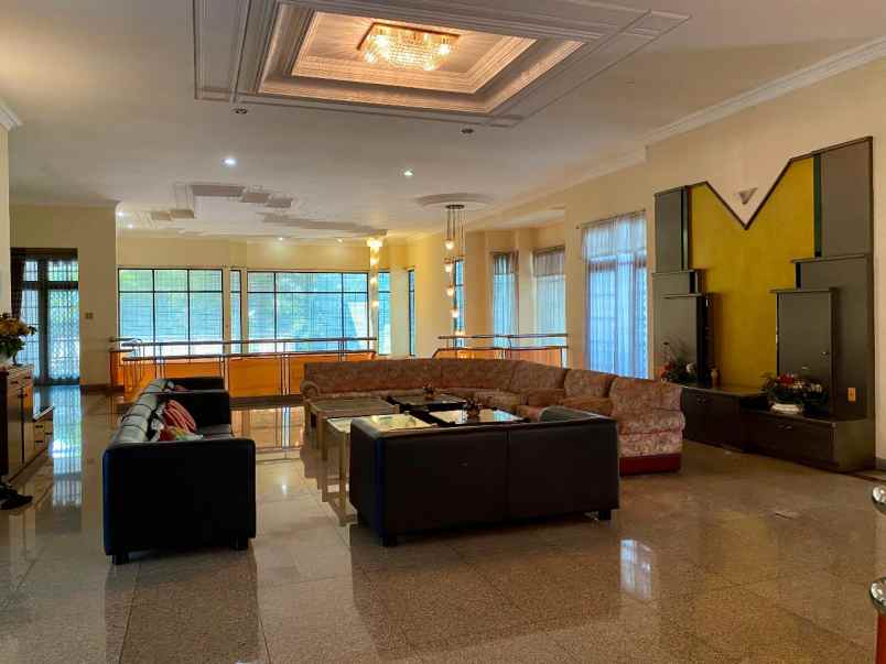 rumah dijual di arjuna utara