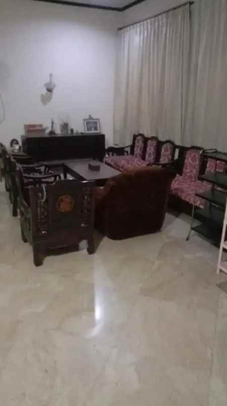 rumah dijual strategis pinggir jalan di kebayoran baru