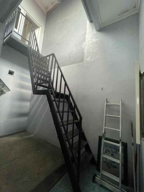 rumah dijual taman pondok indah surabaya barat