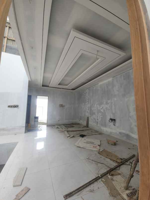 rumah furnished 3 lantai di puri indah jakarta barat