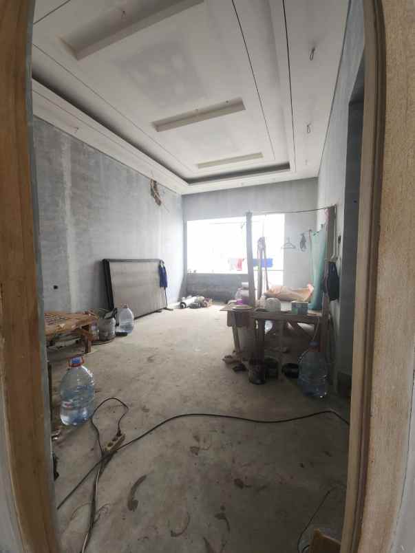 rumah furnished 3 lantai di puri indah jakarta barat