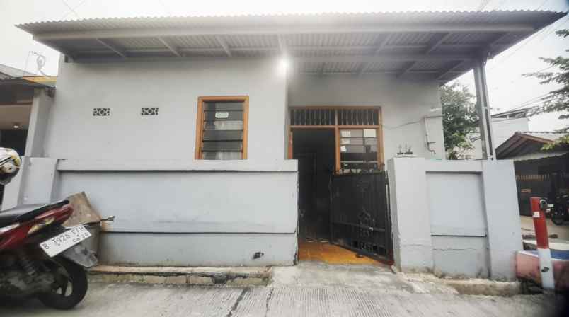 rumah hook perumnas 3 bekasi