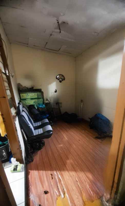 rumah hook perumnas 3 bekasi