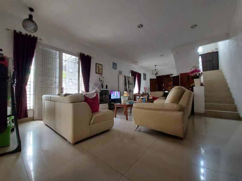 rumah jl basuki rahmat