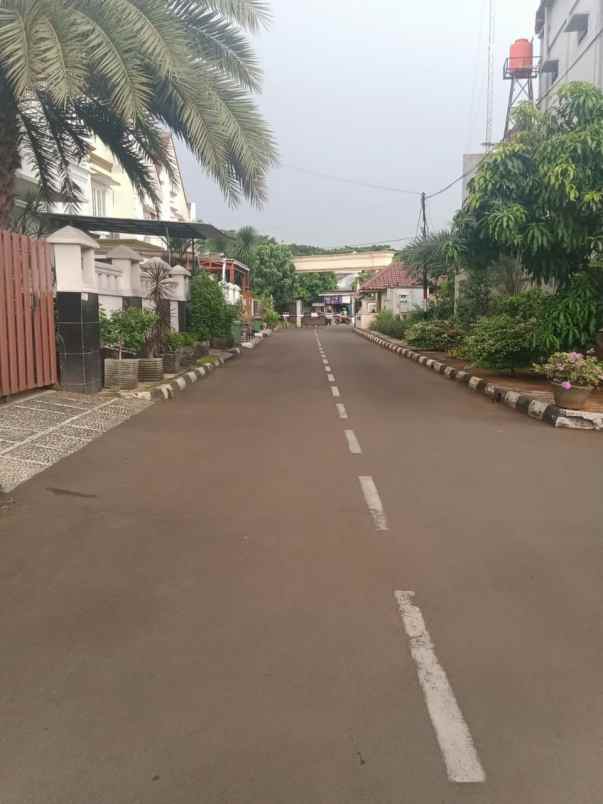 rumah jl basuki rahmat