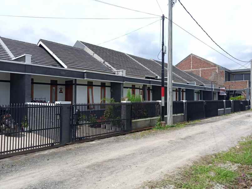 rumah jl sangkanhurip kec