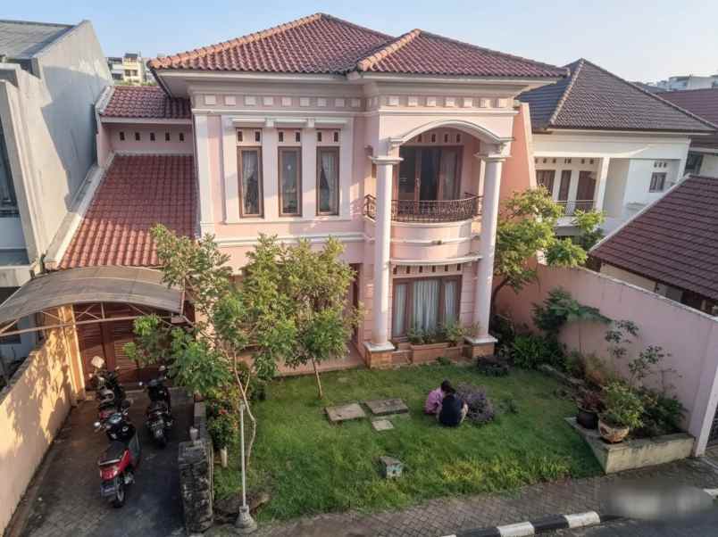 rumah kawasan elite banyumanik semarang