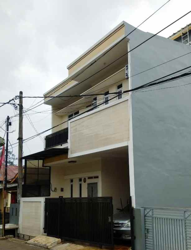 rumah kemiri muka pancoran mas depok