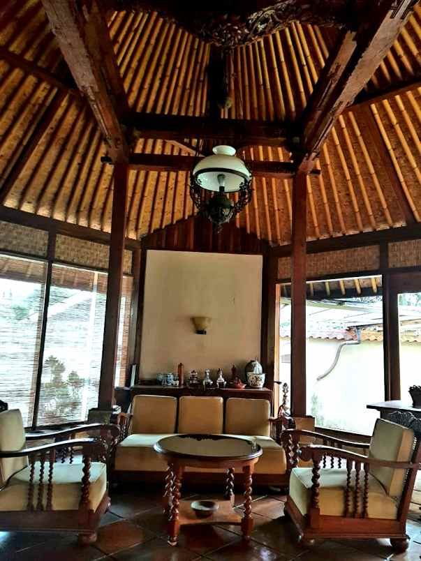 rumah klasik asri udara sejuk sayap dago bandung utara