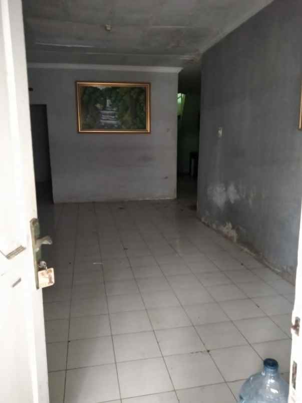 rumah komplek bukit cipageran lt luas shm