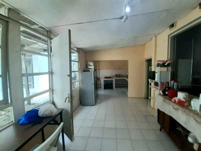 rumah kota bandung dekat unpar rs salamun