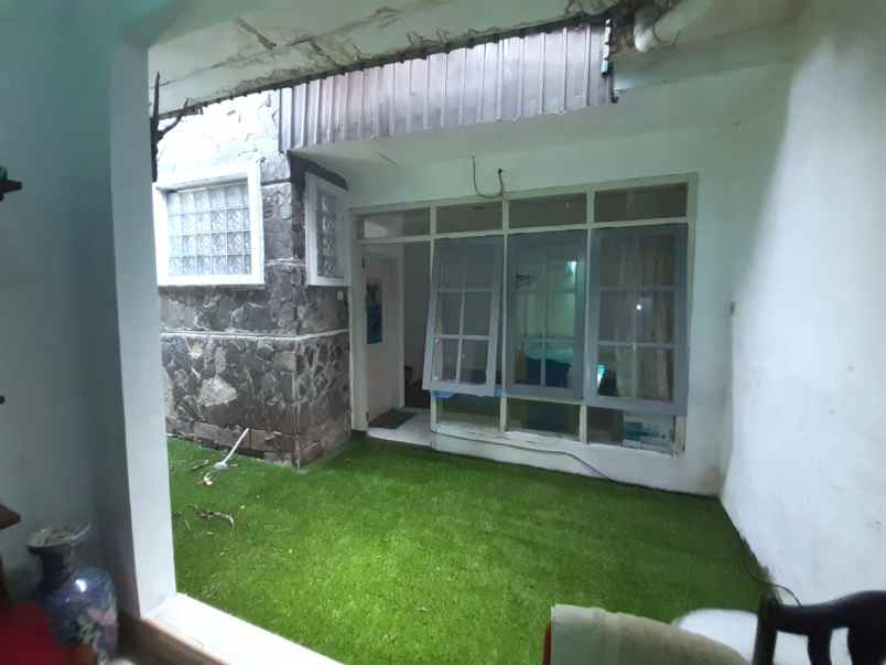 rumah kota bandung dekat unpar rs salamun