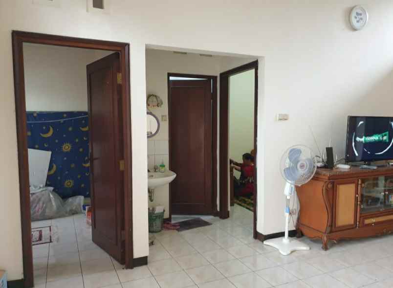 rumah kota baru parahyangan